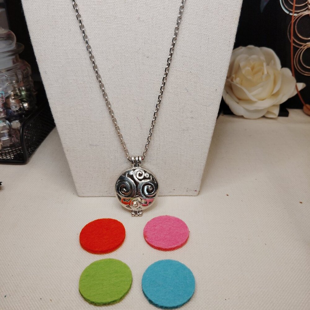 Silver Tone Aromatherapy Diffuser Locket Necklace